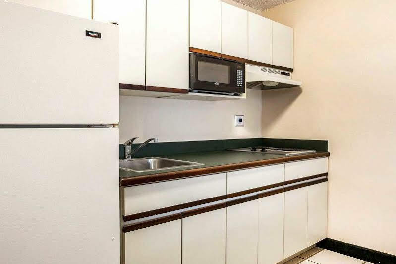 Suburban Studios Augusta Ngoại thất bức ảnh